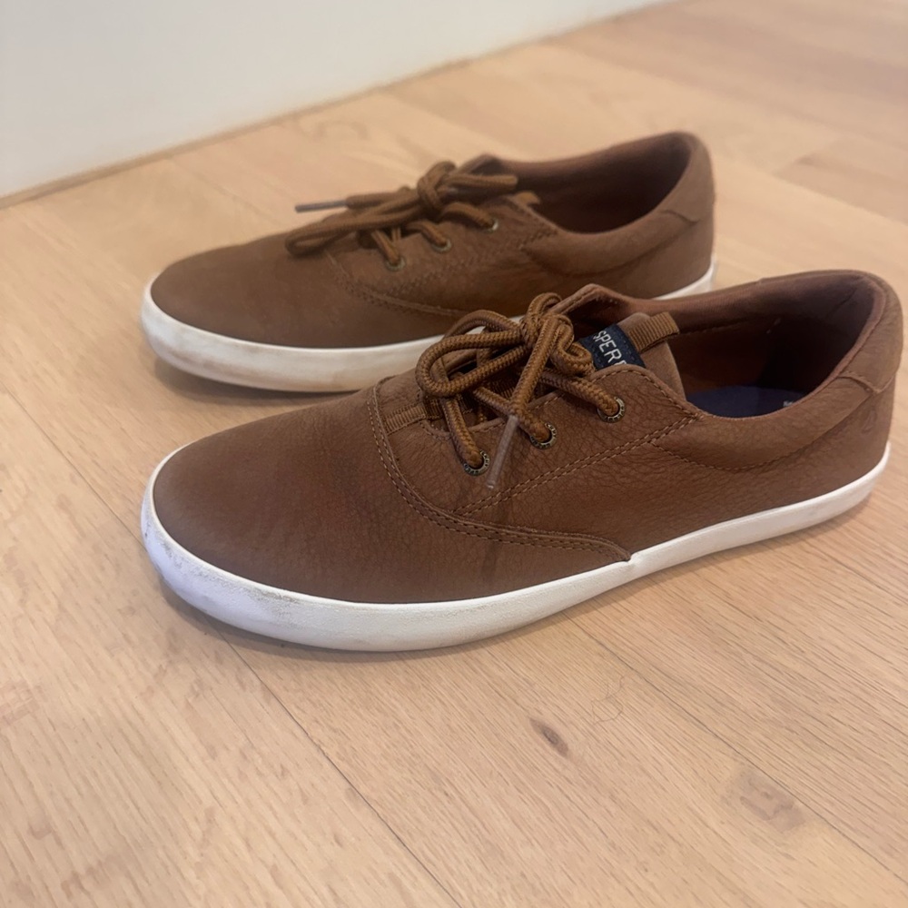 Boys Sperry Brown suede Low-Top Sneakers with White Sole